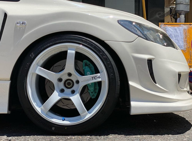 Advan TC4 18x9.5 +38 5-120 Racing White Metallic Wheel